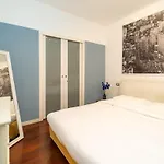 Modern In With Wifi And Ac Apartment