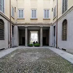 Apartment Modern In With Wifi And Ac