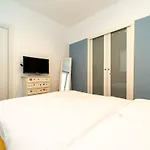 Modern In With Wifi And Ac Apartment Milan