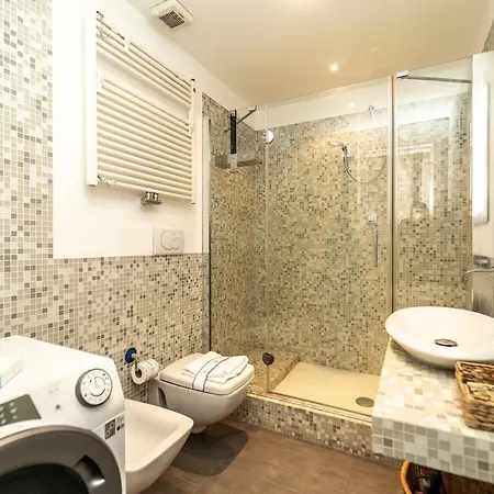 Apartment Modern In With Wifi And Ac