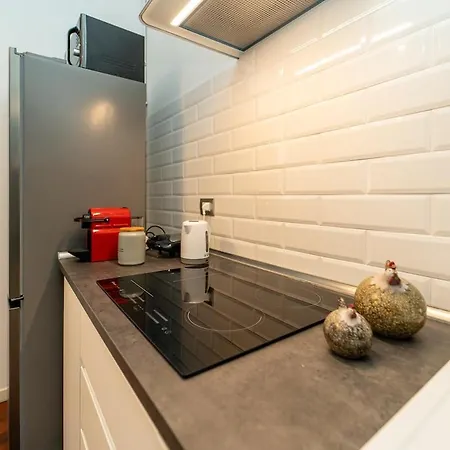 Modern In With Wifi And Ac Milão