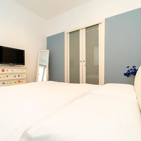 Modern In With Wifi And Ac * Milão